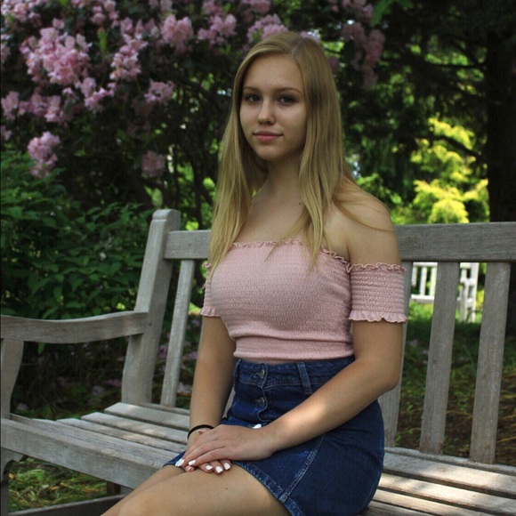 Meet your Posher, Iska - Picture 5 of 6